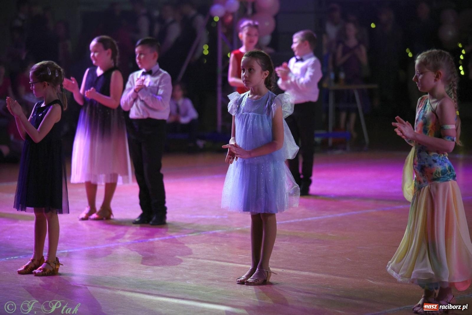Zdjęcie w galerii na portalu naszraciborz.pl: XVI Karnawałowa Rewia Tańca w Raciborzu - dzień drugi [FOTO i WIDEO] wiadomości z regionu