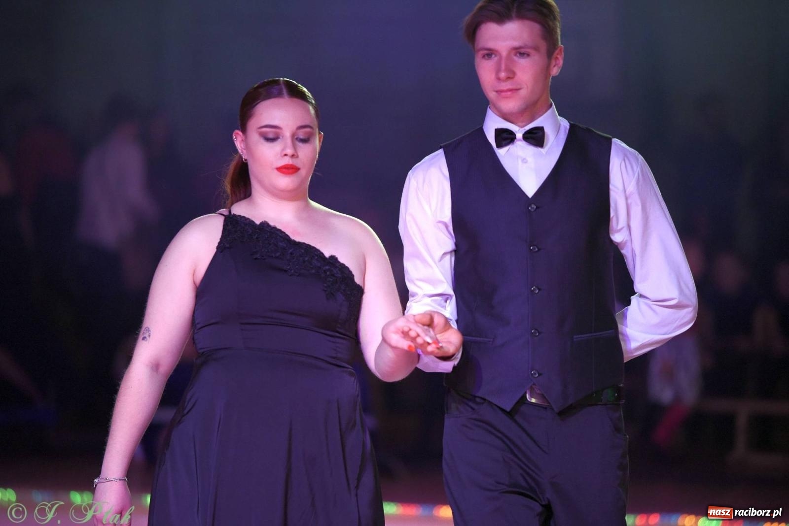 Zdjęcie w galerii na portalu naszraciborz.pl: XVI Karnawałowa Rewia Tańca w Raciborzu - dzień drugi [FOTO i WIDEO] wiadomości z regionu