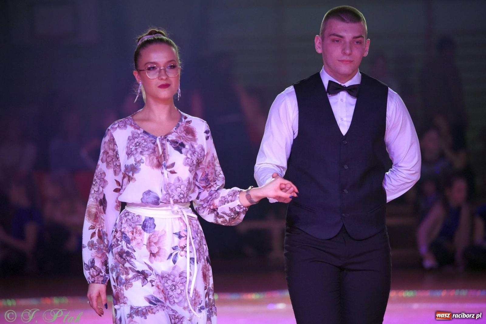 Zdjęcie w galerii na portalu naszraciborz.pl: XVI Karnawałowa Rewia Tańca w Raciborzu - dzień drugi [FOTO i WIDEO] wiadomości z regionu