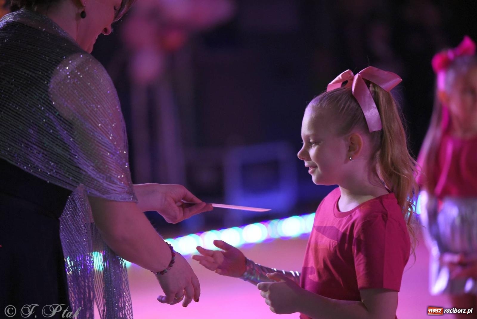 Zdjęcie w galerii na portalu naszraciborz.pl: XVI Karnawałowa Rewia Tańca w Raciborzu - dzień drugi [FOTO i WIDEO] wiadomości z regionu