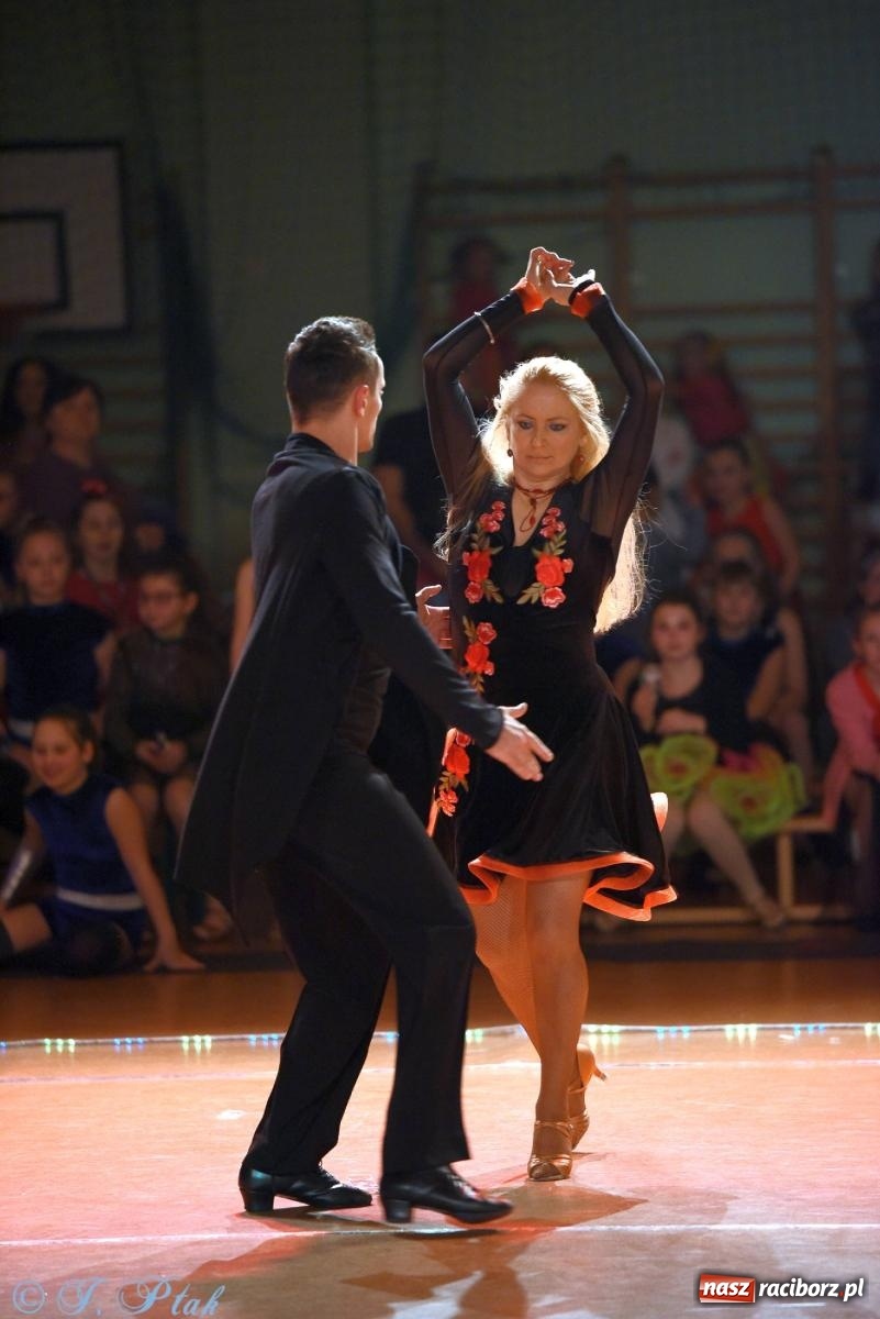 Zdjęcie w galerii na portalu naszraciborz.pl: XVI Karnawałowa Rewia Tańca w Raciborzu - dzień drugi [FOTO i WIDEO] wiadomości z regionu