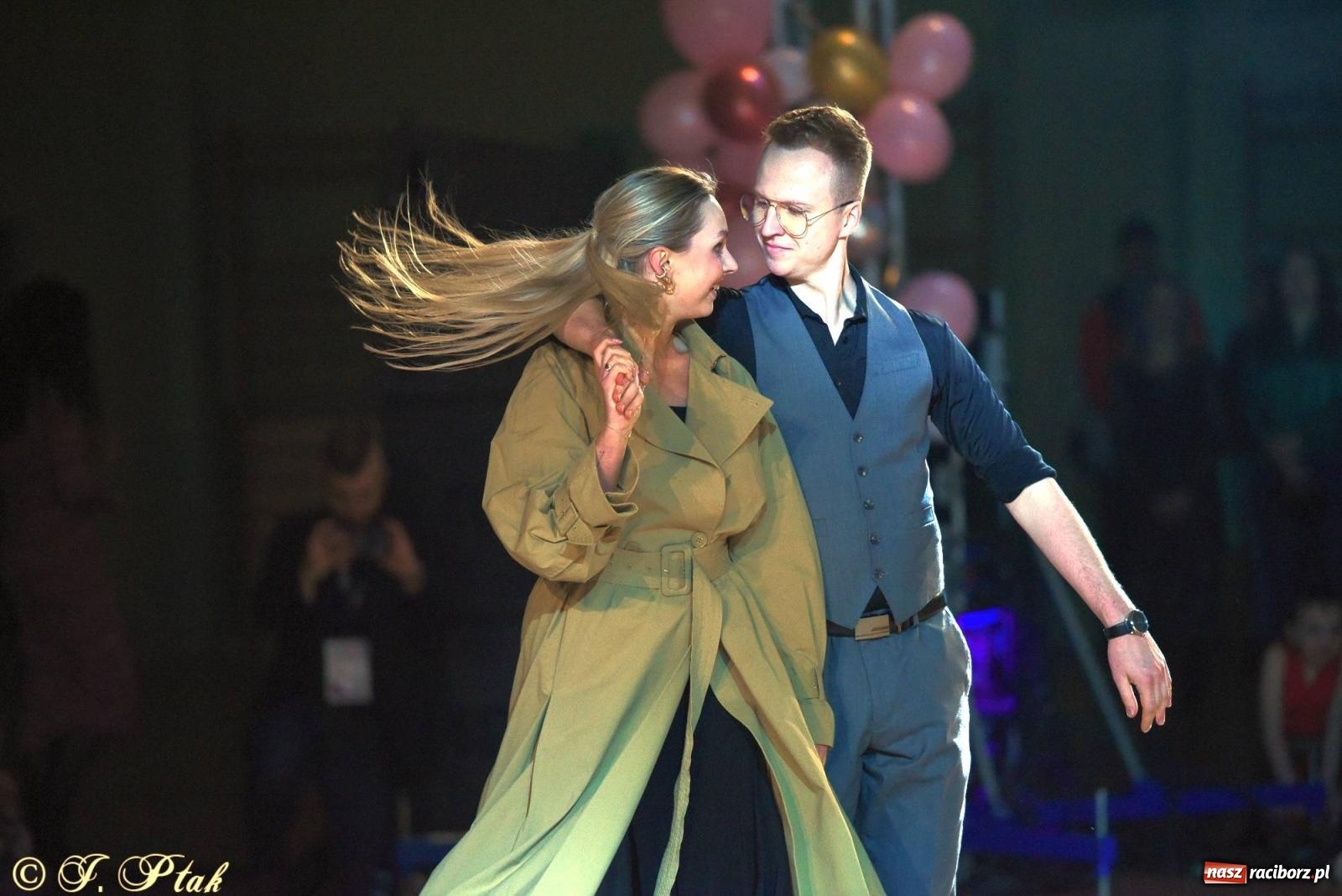 Zdjęcie w galerii na portalu naszraciborz.pl: XVI Karnawałowa Rewia Tańca w Raciborzu - dzień drugi [FOTO i WIDEO] wiadomości z regionu