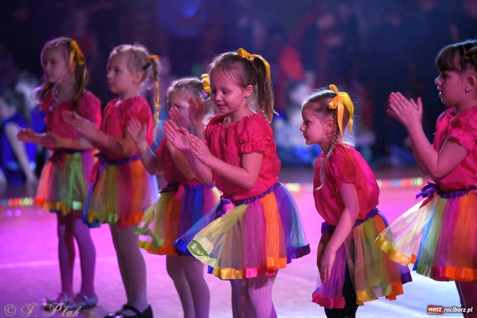 Zdjęcie w galerii na portalu naszraciborz.pl: XVI Karnawałowa Rewia Tańca w Raciborzu - dzień drugi [FOTO i WIDEO] wiadomości z regionu