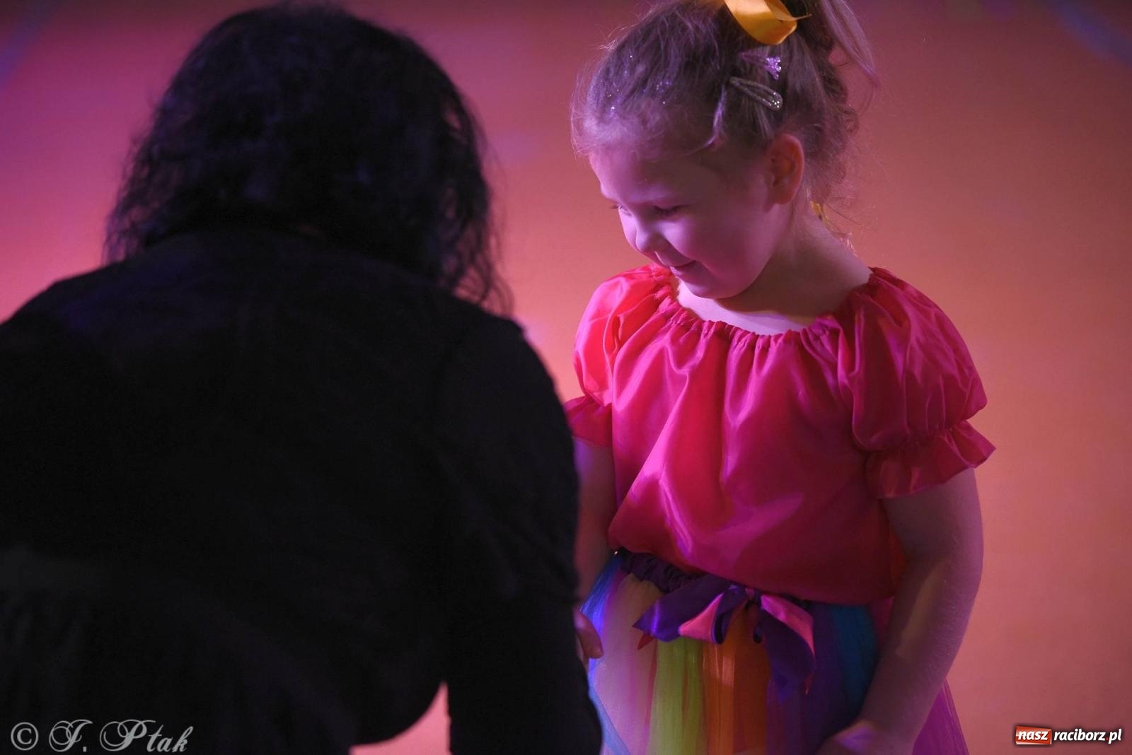 Zdjęcie w galerii na portalu naszraciborz.pl: XVI Karnawałowa Rewia Tańca w Raciborzu - dzień drugi [FOTO i WIDEO] wiadomości z regionu