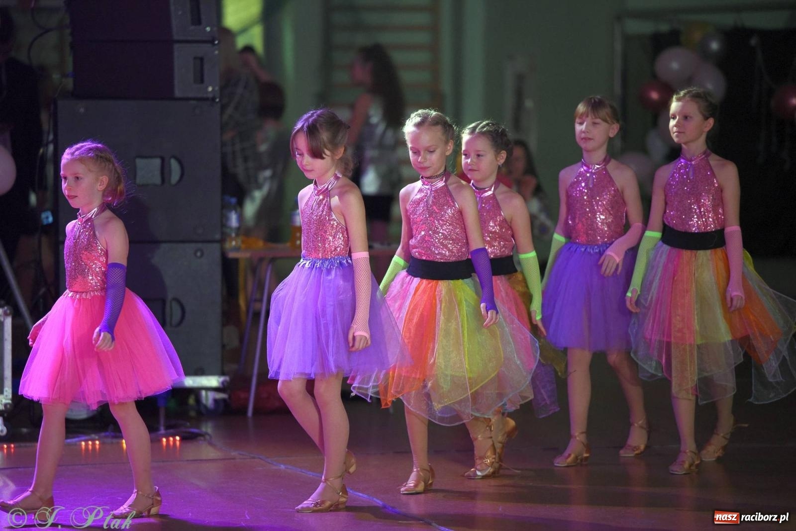 Zdjęcie w galerii na portalu naszraciborz.pl: XVI Karnawałowa Rewia Tańca w Raciborzu - dzień drugi [FOTO i WIDEO] wiadomości z regionu