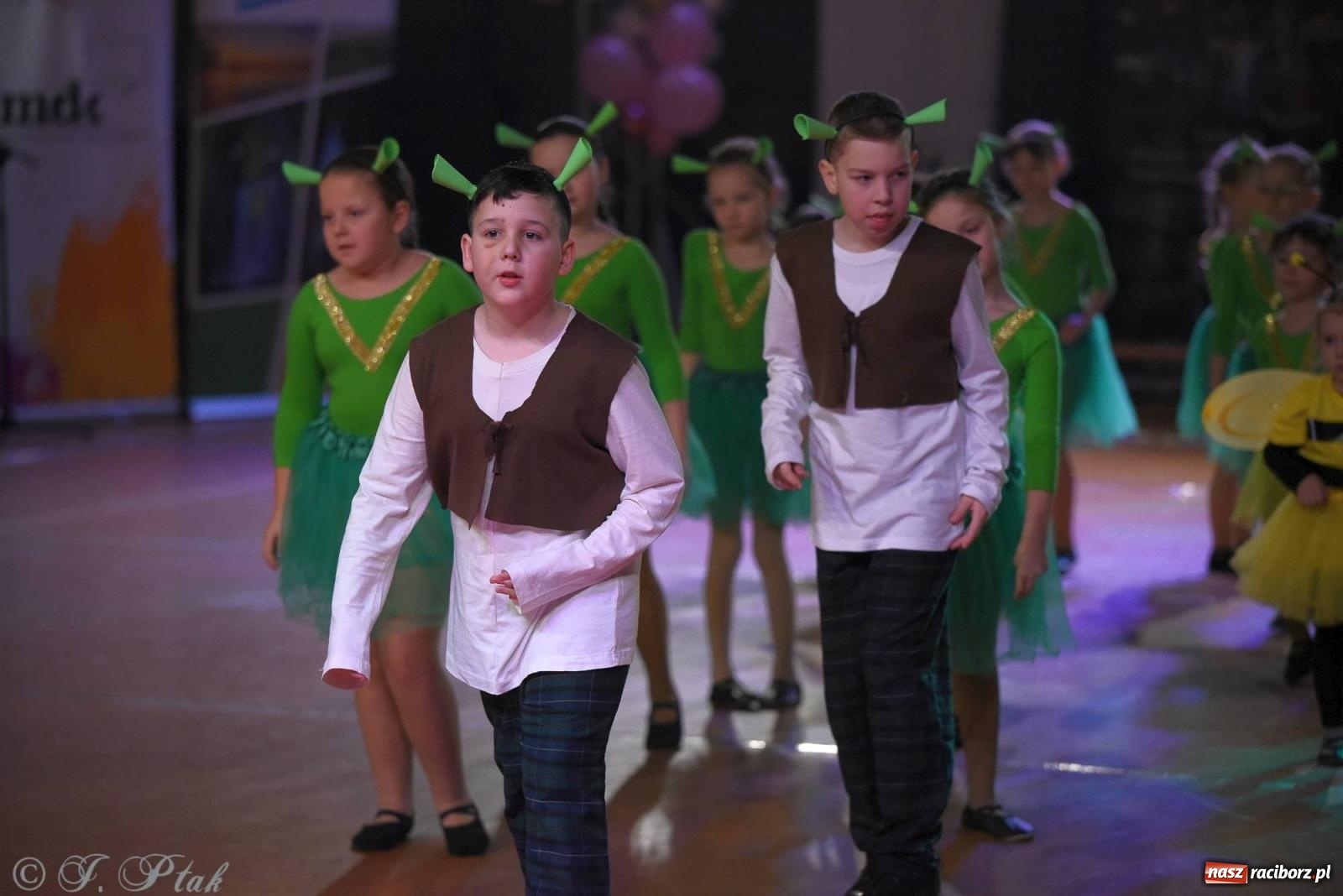 Zdjęcie w galerii na portalu naszraciborz.pl: XVI Karnawałowa Rewia Tańca w Raciborzu - dzień drugi [FOTO i WIDEO] wiadomości z regionu