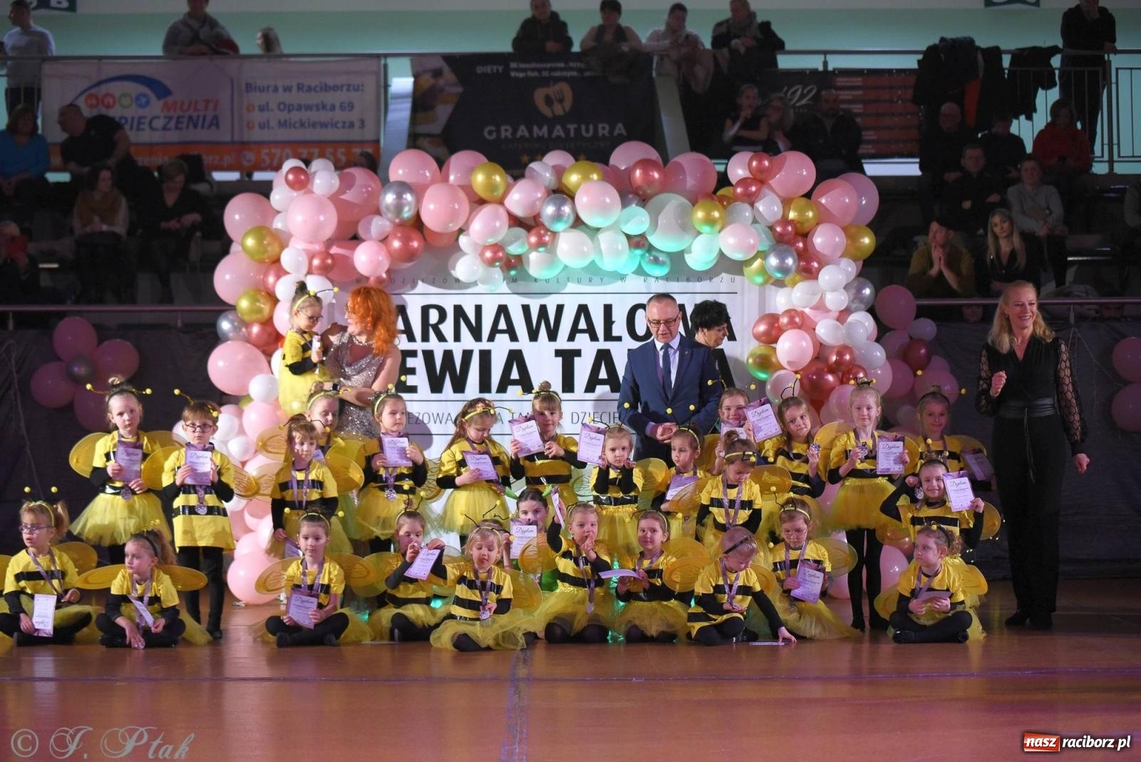 Zdjęcie w galerii na portalu naszraciborz.pl: XVI Karnawałowa Rewia Tańca w Raciborzu - dzień drugi [FOTO i WIDEO] wiadomości z regionu