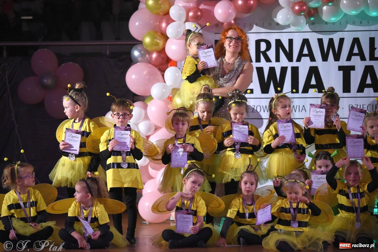 Zdjęcie w galerii na portalu naszraciborz.pl: XVI Karnawałowa Rewia Tańca w Raciborzu - dzień drugi [FOTO i WIDEO] wiadomości z regionu