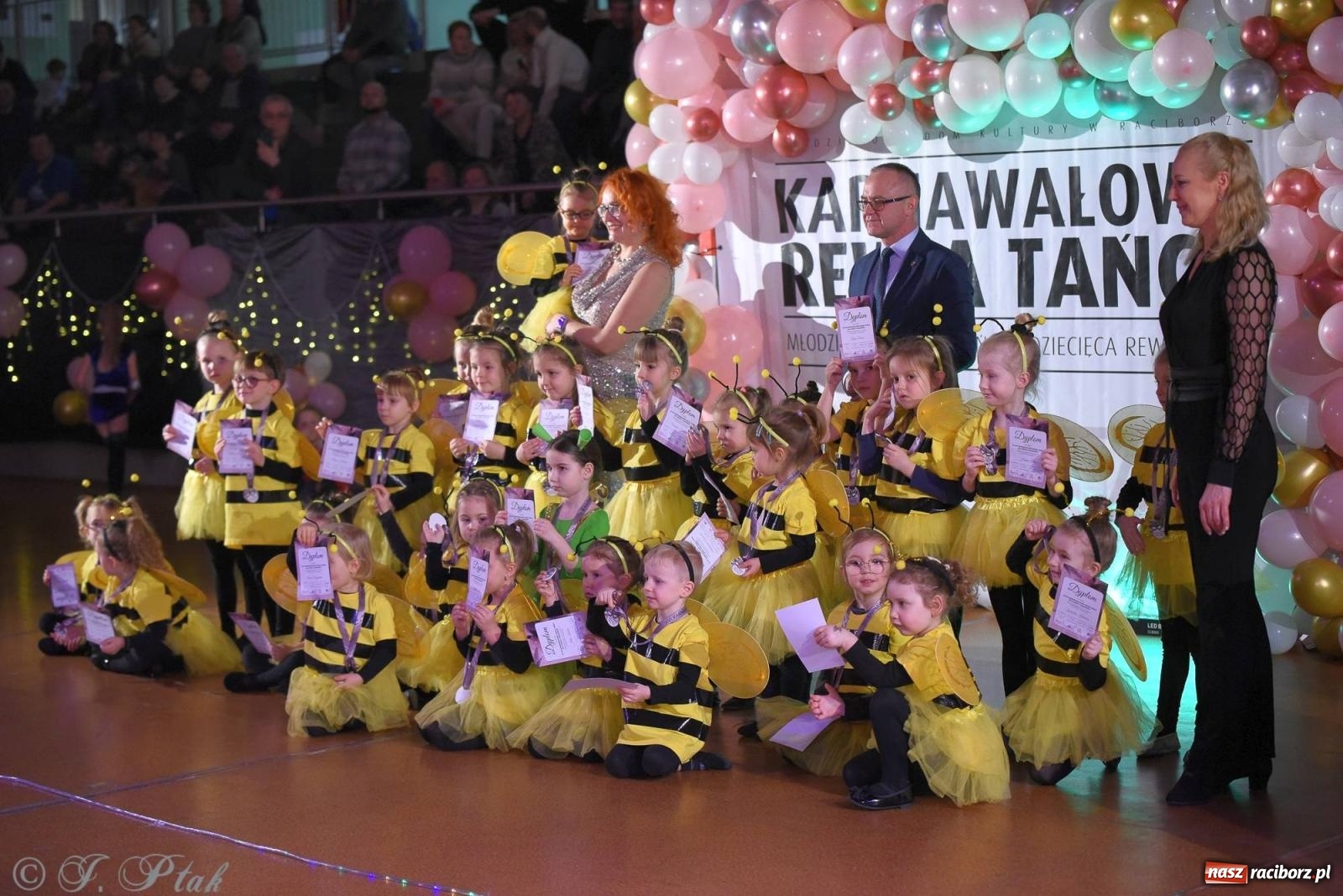 Zdjęcie w galerii na portalu naszraciborz.pl: XVI Karnawałowa Rewia Tańca w Raciborzu - dzień drugi [FOTO i WIDEO] wiadomości z regionu