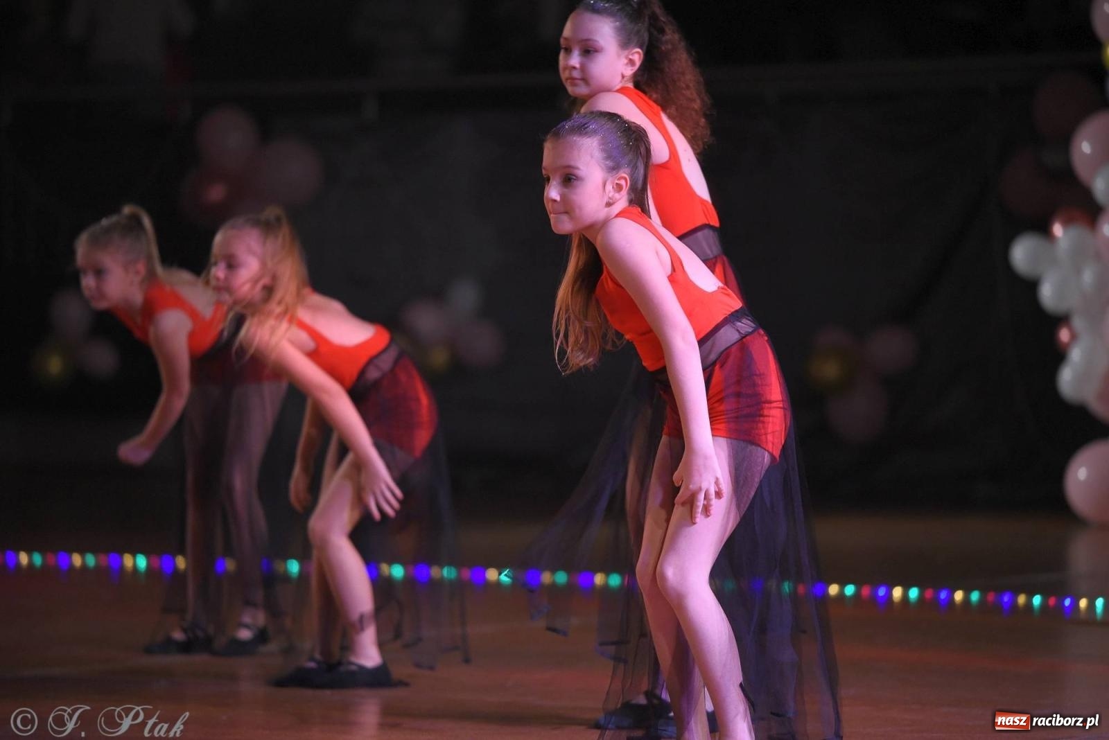 Zdjęcie w galerii na portalu naszraciborz.pl: XVI Karnawałowa Rewia Tańca w Raciborzu - dzień drugi [FOTO i WIDEO] wiadomości z regionu