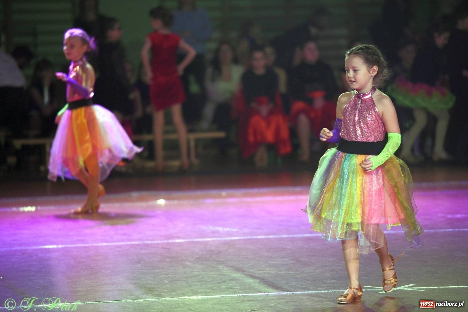 Zdjęcie w galerii na portalu naszraciborz.pl: XVI Karnawałowa Rewia Tańca w Raciborzu - dzień drugi [FOTO i WIDEO] wiadomości z regionu