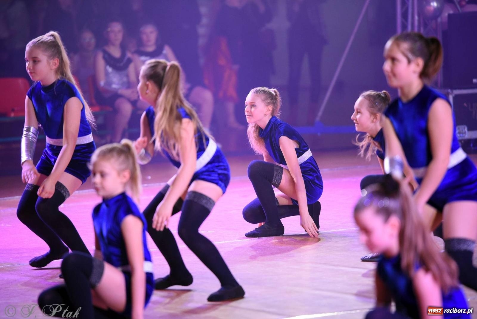 Zdjęcie w galerii na portalu naszraciborz.pl: XVI Karnawałowa Rewia Tańca w Raciborzu - dzień drugi [FOTO i WIDEO] wiadomości z regionu