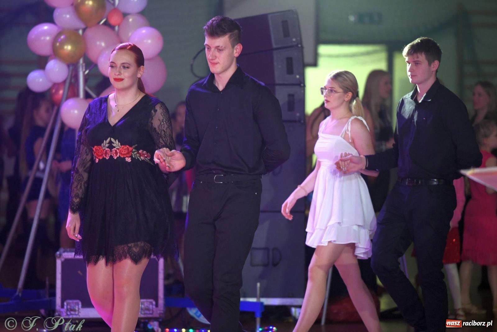 Zdjęcie w galerii na portalu naszraciborz.pl: XVI Karnawałowa Rewia Tańca w Raciborzu - dzień drugi [FOTO i WIDEO] wiadomości z regionu