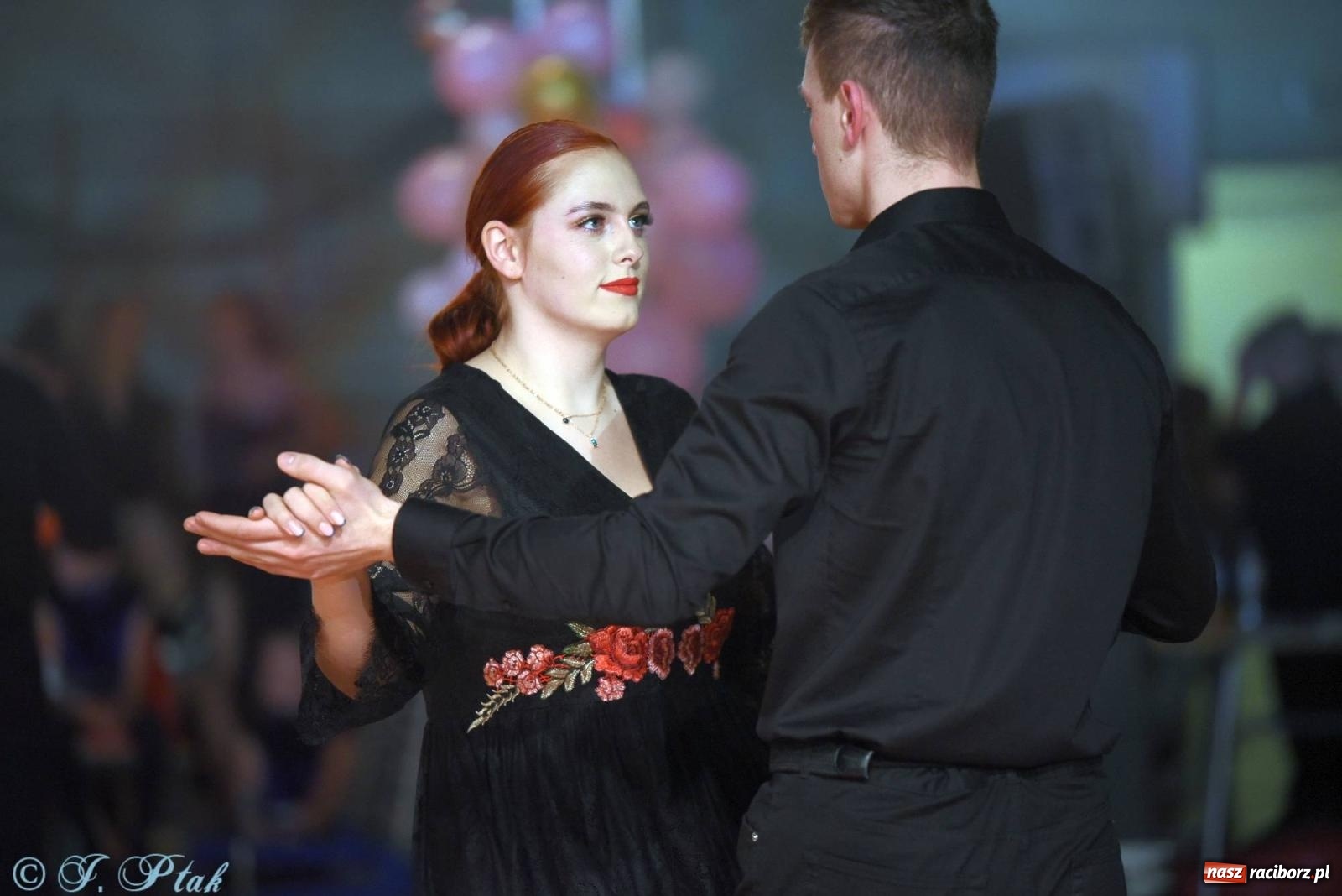 Zdjęcie w galerii na portalu naszraciborz.pl: XVI Karnawałowa Rewia Tańca w Raciborzu - dzień drugi [FOTO i WIDEO] wiadomości z regionu