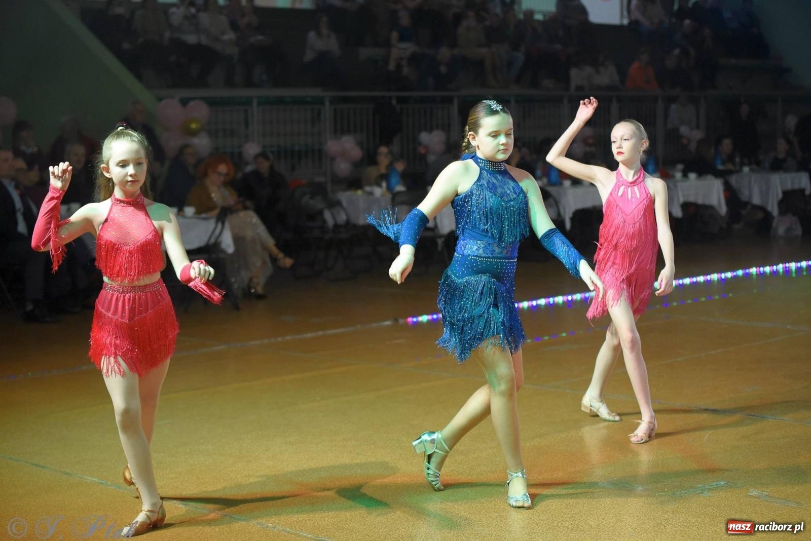 Zdjęcie w galerii na portalu naszraciborz.pl: XVI Karnawałowa Rewia Tańca w Raciborzu - dzień drugi [FOTO i WIDEO] wiadomości z regionu