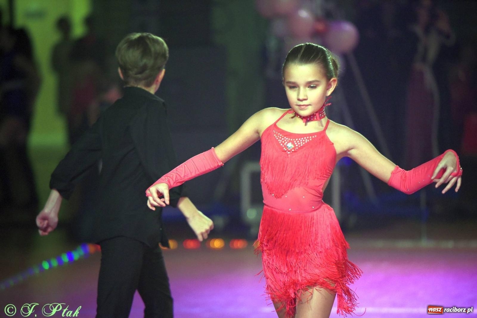 Zdjęcie w galerii na portalu naszraciborz.pl: XVI Karnawałowa Rewia Tańca w Raciborzu - dzień drugi [FOTO i WIDEO] wiadomości z regionu
