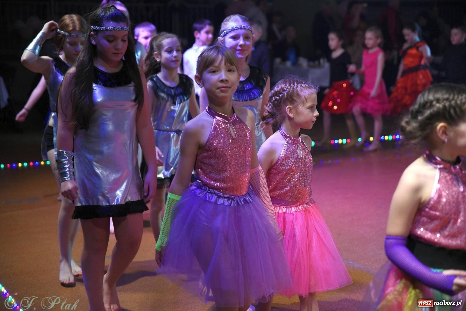 Zdjęcie w galerii na portalu naszraciborz.pl: XVI Karnawałowa Rewia Tańca w Raciborzu - dzień drugi [FOTO i WIDEO] wiadomości z regionu