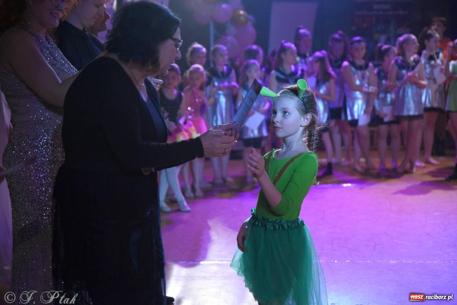 Zdjęcie w galerii na portalu naszraciborz.pl: XVI Karnawałowa Rewia Tańca w Raciborzu - dzień drugi [FOTO i WIDEO] wiadomości z regionu