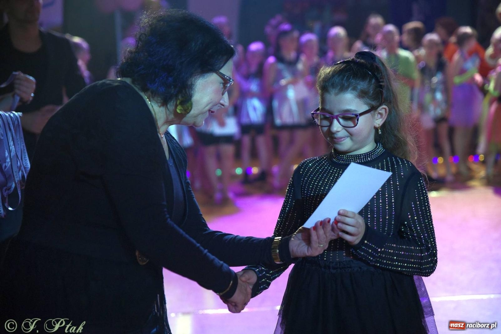 Zdjęcie w galerii na portalu naszraciborz.pl: XVI Karnawałowa Rewia Tańca w Raciborzu - dzień drugi [FOTO i WIDEO] wiadomości z regionu