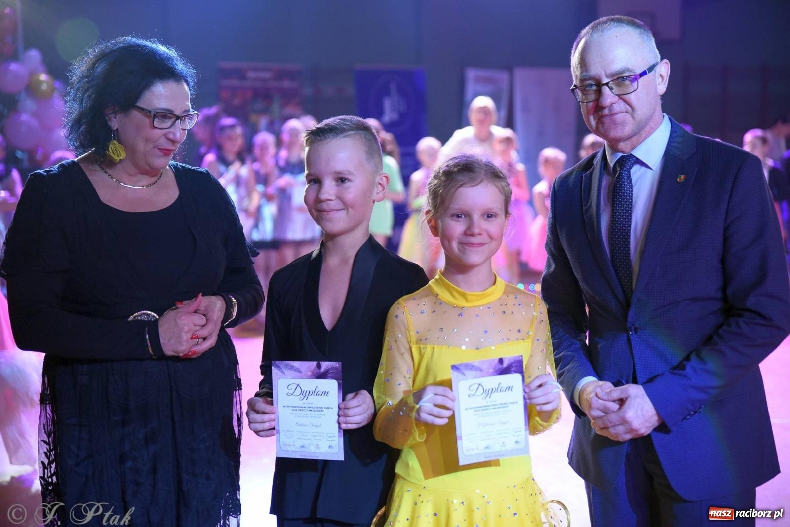 Zdjęcie w galerii na portalu naszraciborz.pl: XVI Karnawałowa Rewia Tańca w Raciborzu - dzień drugi [FOTO i WIDEO] wiadomości z regionu