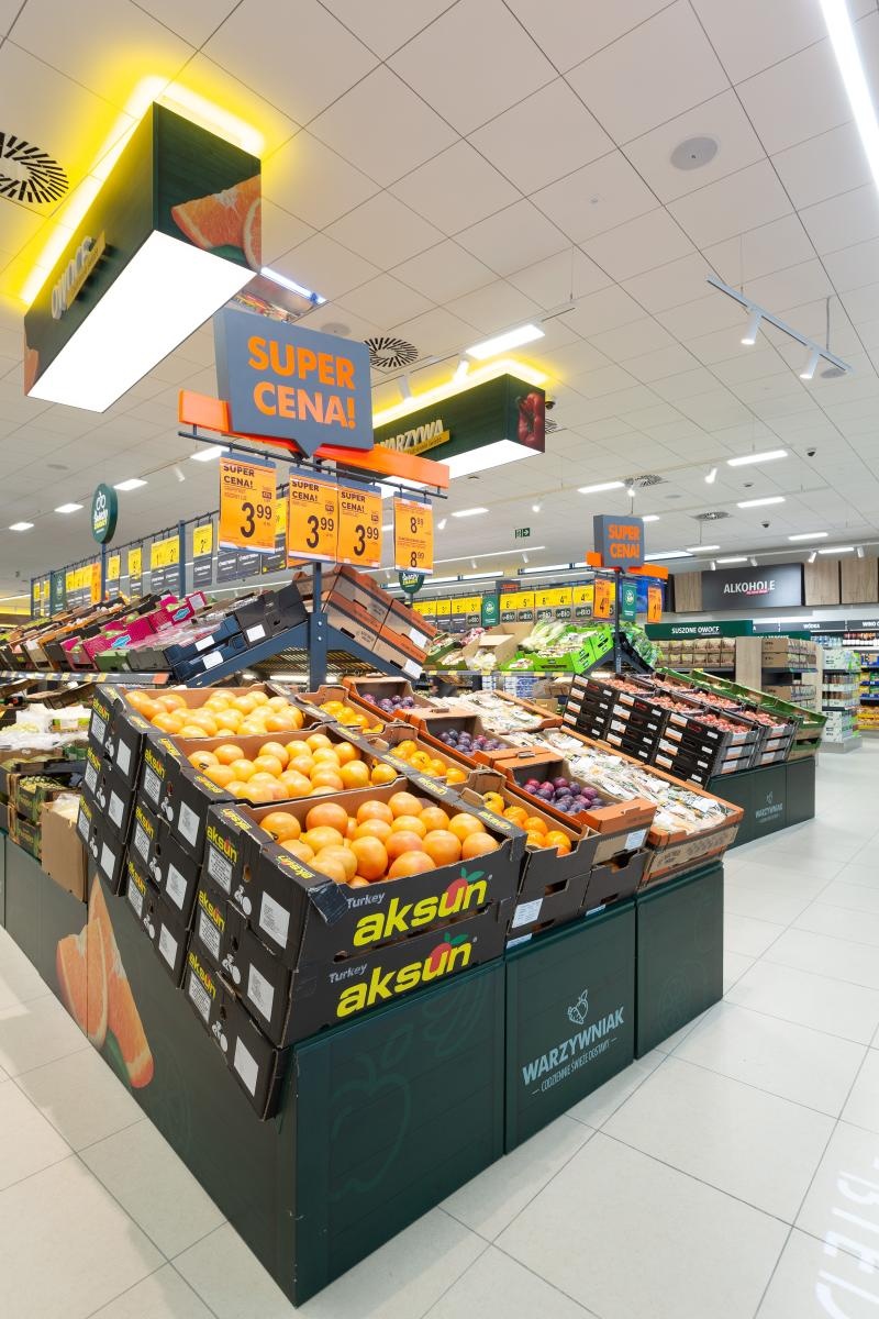 Zdjęcie w galerii na portalu naszraciborz.pl: Biedronka przy Opawskiej zamknięta. Szyld zdjęty wiadomości z regionu