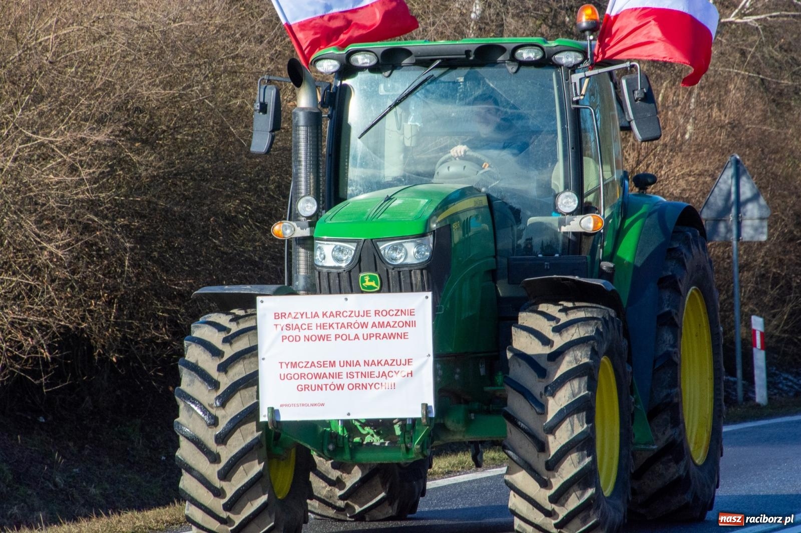 Zdjęcie w galerii na portalu naszraciborz.pl: Głód poczujesz, rolnika uszanujesz. Ponad setka maszyn wyjechała na DK 45 [FOTO i WIDEO] wiadomości z regionu