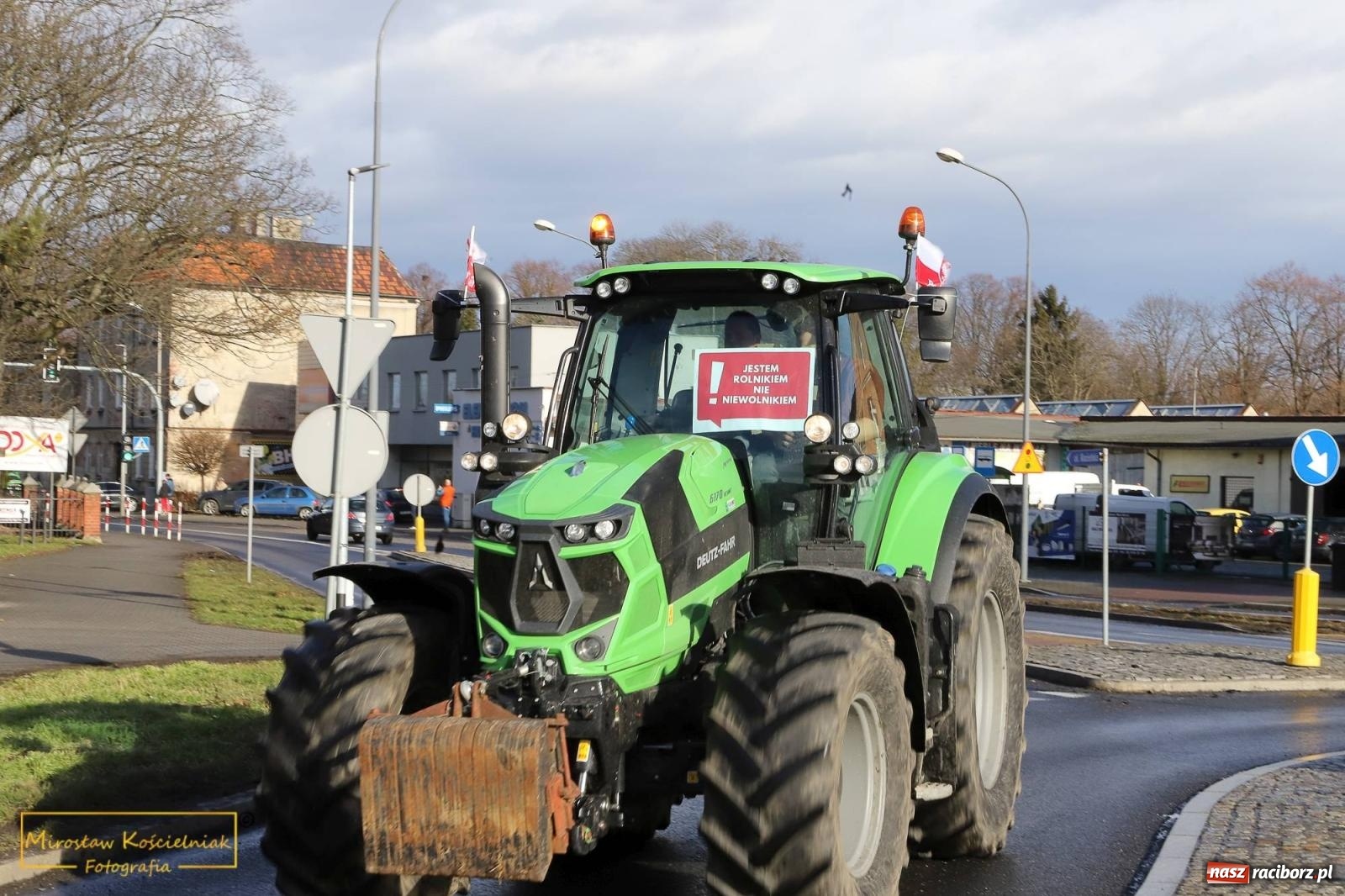 Zdjęcie w galerii na portalu naszraciborz.pl: Głód poczujesz, rolnika uszanujesz. Ponad setka maszyn wyjechała na DK 45 [FOTO i WIDEO] wiadomości z regionu