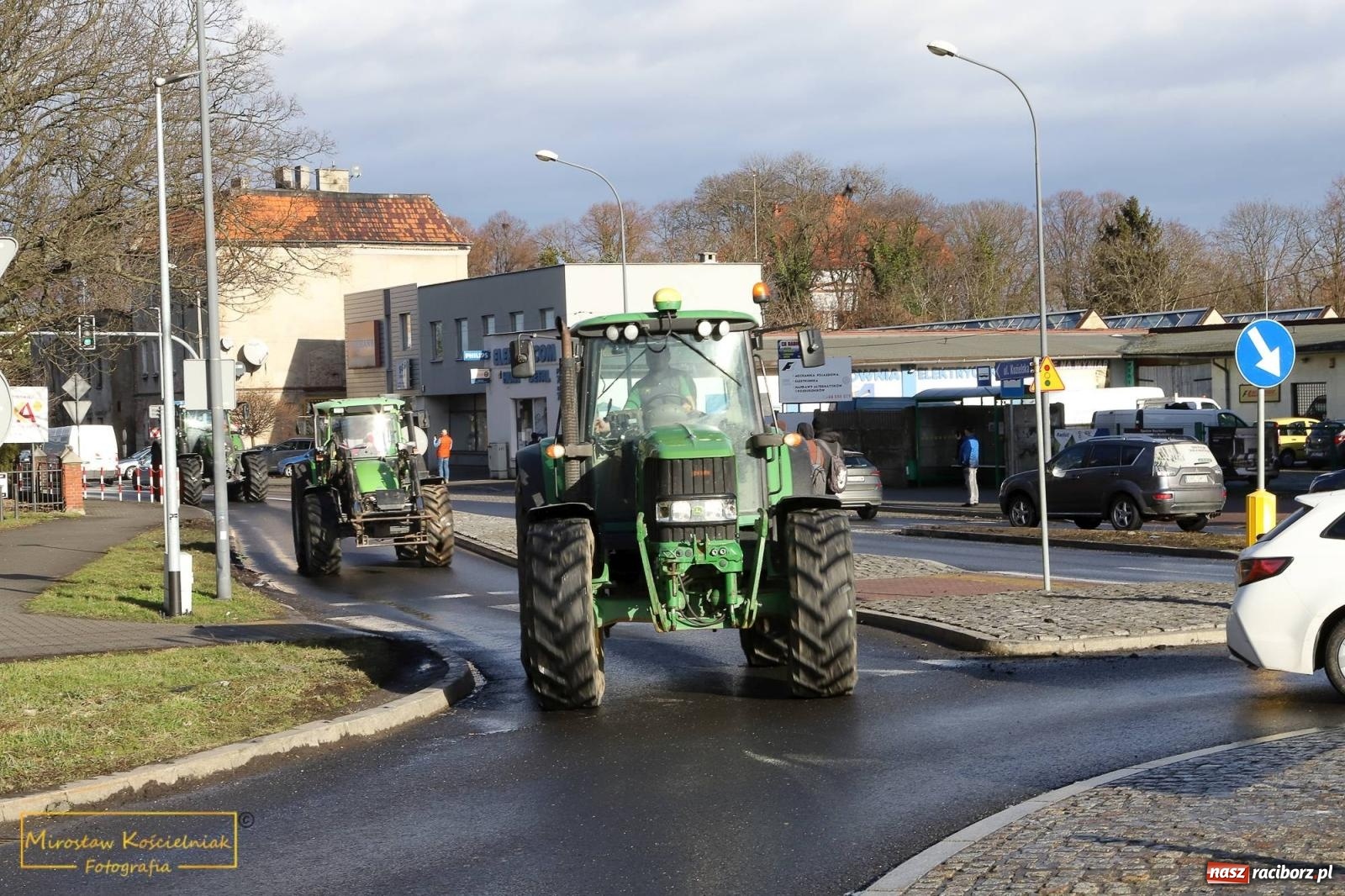 Zdjęcie w galerii na portalu naszraciborz.pl: Głód poczujesz, rolnika uszanujesz. Ponad setka maszyn wyjechała na DK 45 [FOTO i WIDEO] wiadomości z regionu