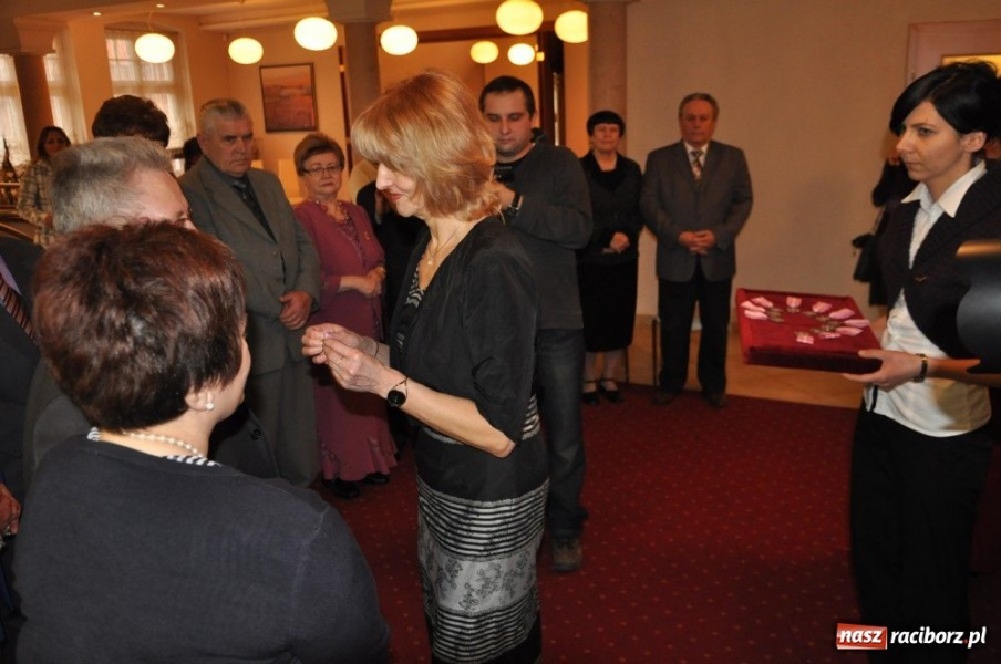 Zdjęcie w galerii na portalu naszraciborz.pl: Z piosenką wyśpiewaną przez wnuczęta wiadomości z regionu