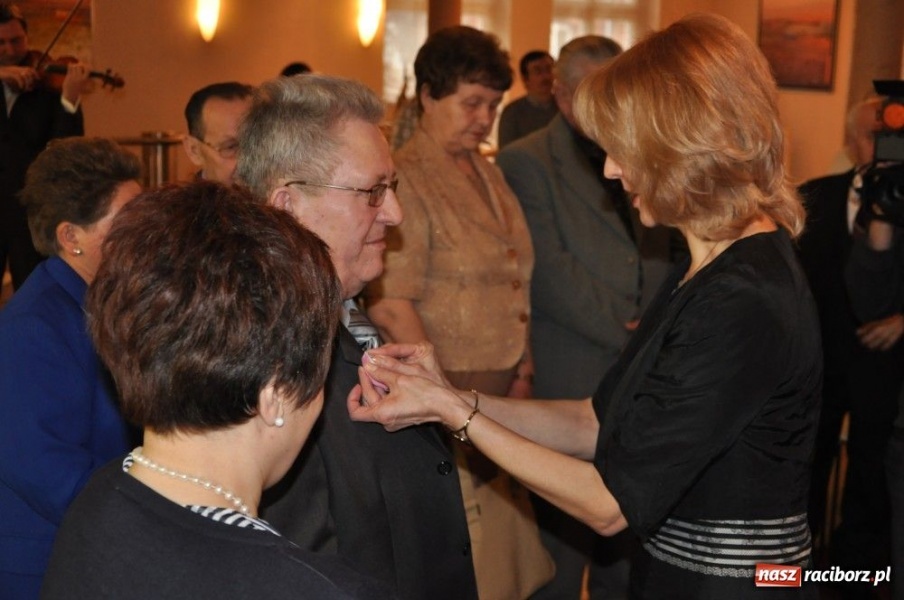 Zdjęcie w galerii na portalu naszraciborz.pl: Z piosenką wyśpiewaną przez wnuczęta wiadomości z regionu