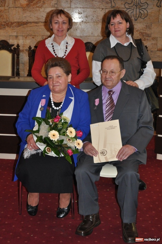 Zdjęcie w galerii na portalu naszraciborz.pl: Z piosenką wyśpiewaną przez wnuczęta wiadomości z regionu