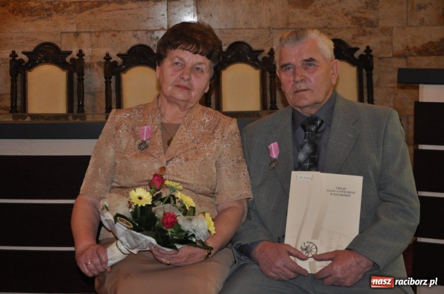 Zdjęcie w galerii na portalu naszraciborz.pl: Z piosenką wyśpiewaną przez wnuczęta wiadomości z regionu