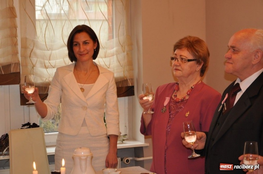 Zdjęcie w galerii na portalu naszraciborz.pl: Z piosenką wyśpiewaną przez wnuczęta wiadomości z regionu