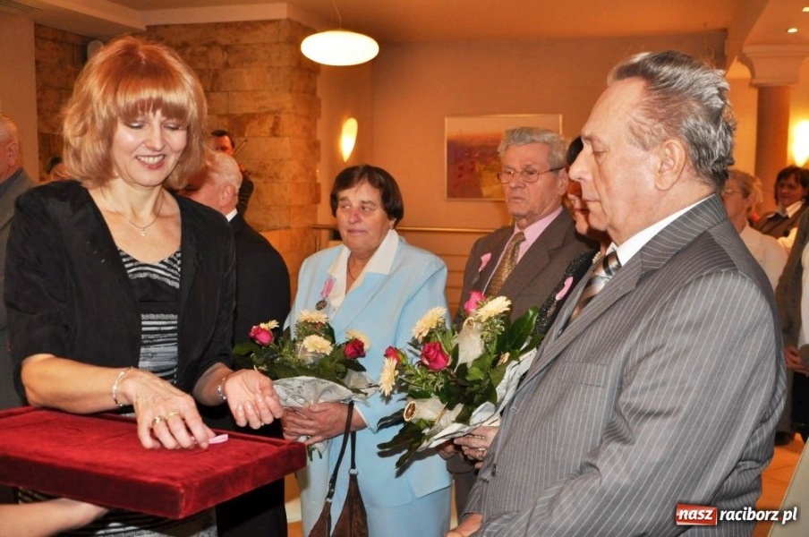 Zdjęcie w galerii na portalu naszraciborz.pl: Z piosenką wyśpiewaną przez wnuczęta wiadomości z regionu