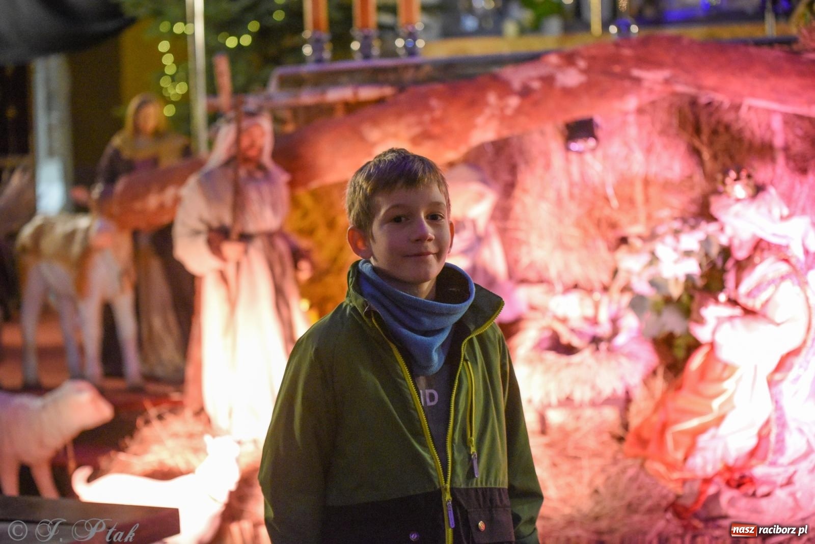 Zdjęcie w galerii na portalu naszraciborz.pl: Kolędowanie dla dzieci w kościele NSPJ wiadomości z regionu