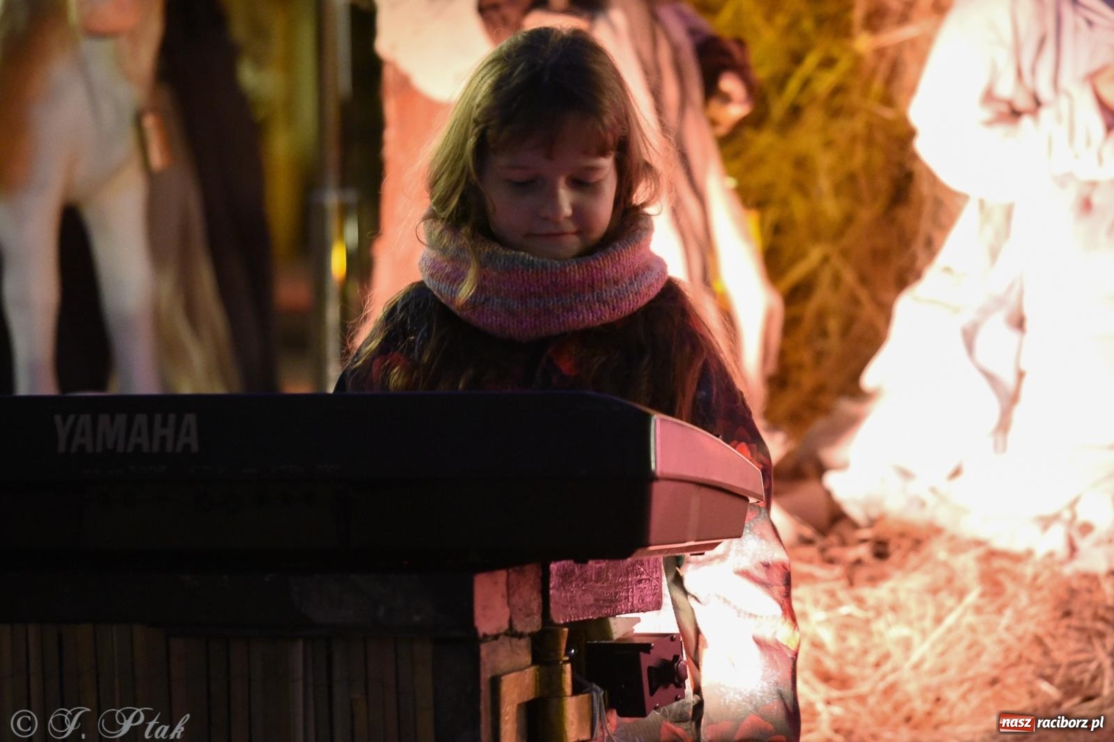 Zdjęcie w galerii na portalu naszraciborz.pl: Kolędowanie dla dzieci w kościele NSPJ wiadomości z regionu