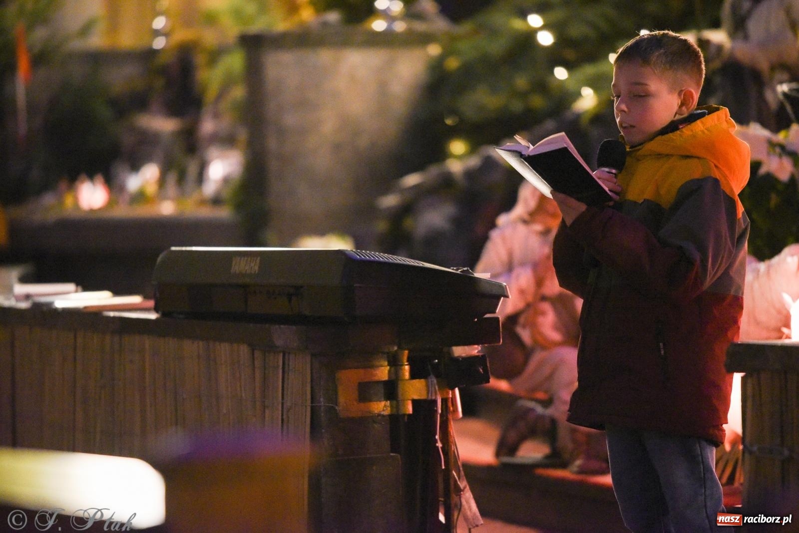 Zdjęcie w galerii na portalu naszraciborz.pl: Kolędowanie dla dzieci w kościele NSPJ wiadomości z regionu