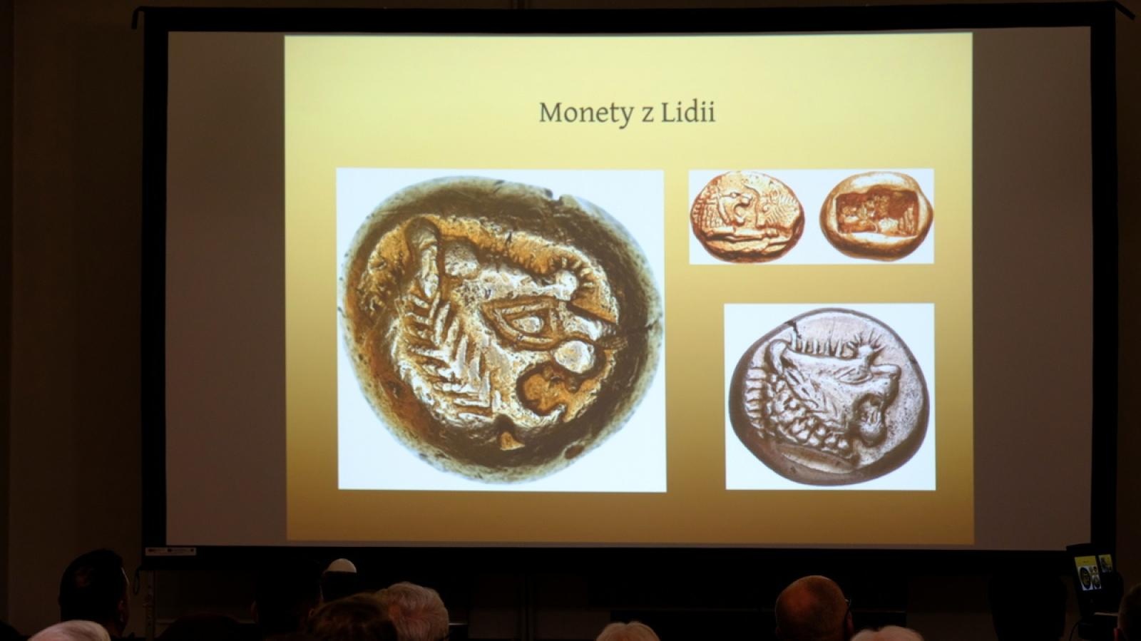 Zdjęcie w galerii na portalu naszraciborz.pl: Muzeum pochwaliło się swoimi numizmatami wiadomości z regionu