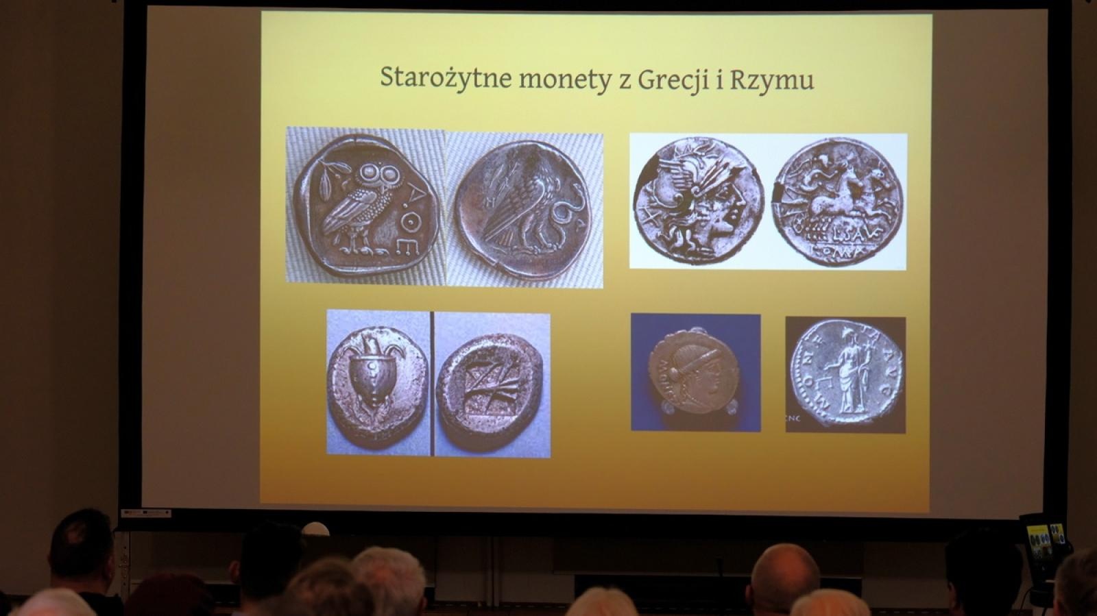 Zdjęcie w galerii na portalu naszraciborz.pl: Muzeum pochwaliło się swoimi numizmatami wiadomości z regionu