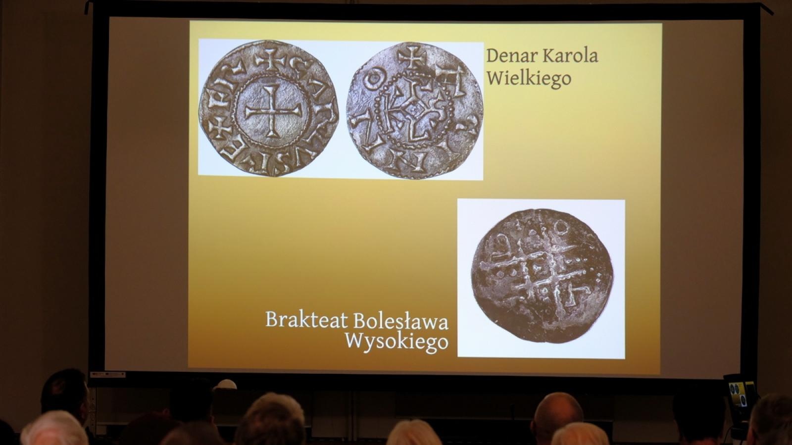 Zdjęcie w galerii na portalu naszraciborz.pl: Muzeum pochwaliło się swoimi numizmatami wiadomości z regionu