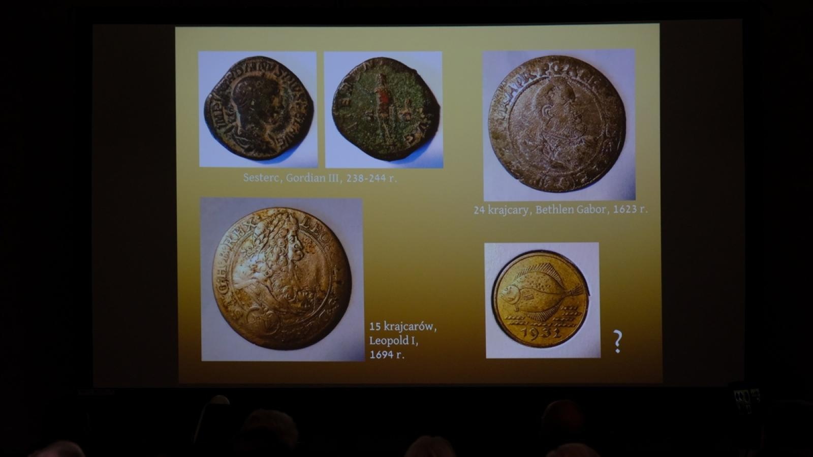 Zdjęcie w galerii na portalu naszraciborz.pl: Muzeum pochwaliło się swoimi numizmatami wiadomości z regionu