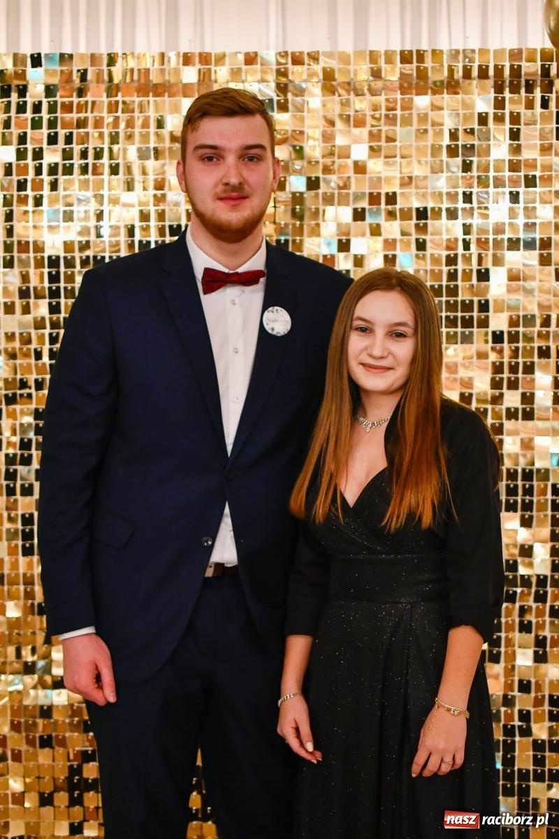 Zdjęcie w galerii na portalu naszraciborz.pl: Szalona studniówka raciborskiego Ekonomika [FOTO i WIDEO] wiadomości z regionu