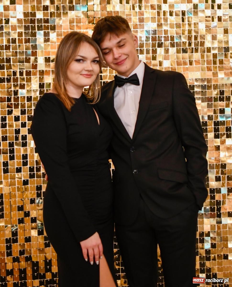 Zdjęcie w galerii na portalu naszraciborz.pl: Szalona studniówka raciborskiego Ekonomika [FOTO i WIDEO] wiadomości z regionu