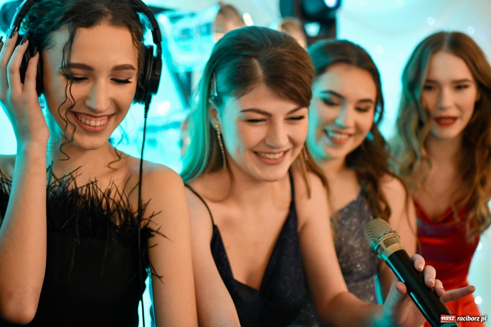 Zdjęcie w galerii na portalu naszraciborz.pl: Szalona studniówka raciborskiego Ekonomika [FOTO i WIDEO] wiadomości z regionu