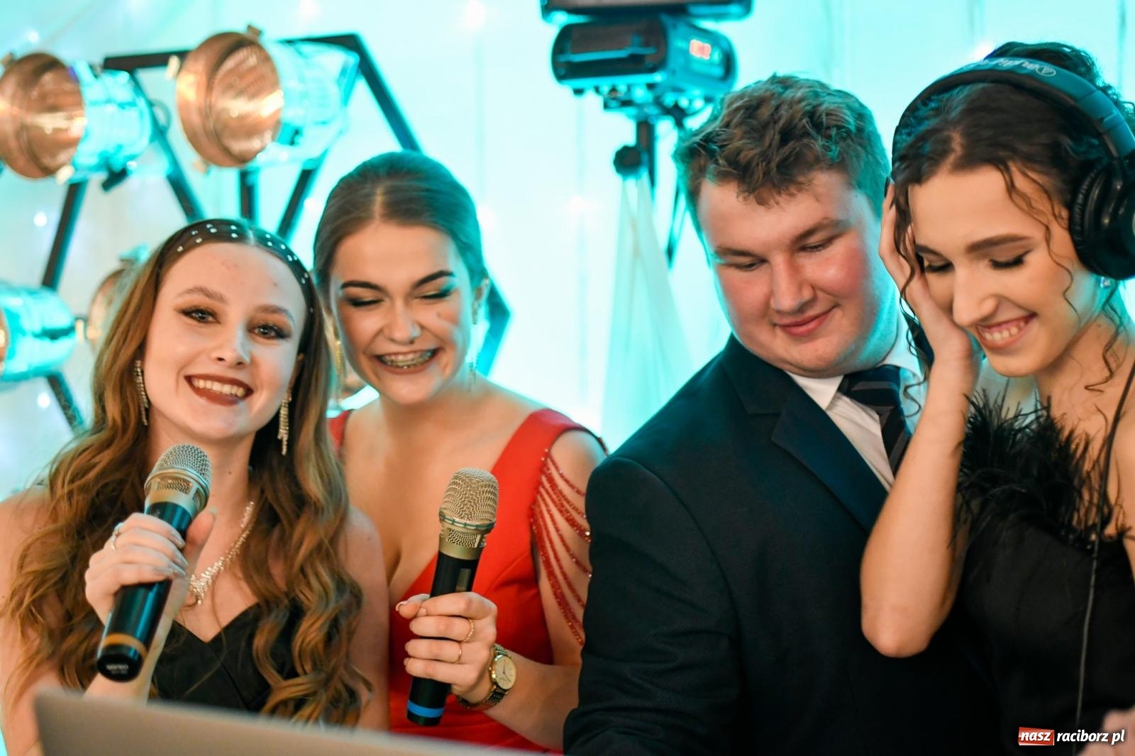 Zdjęcie w galerii na portalu naszraciborz.pl: Szalona studniówka raciborskiego Ekonomika [FOTO i WIDEO] wiadomości z regionu