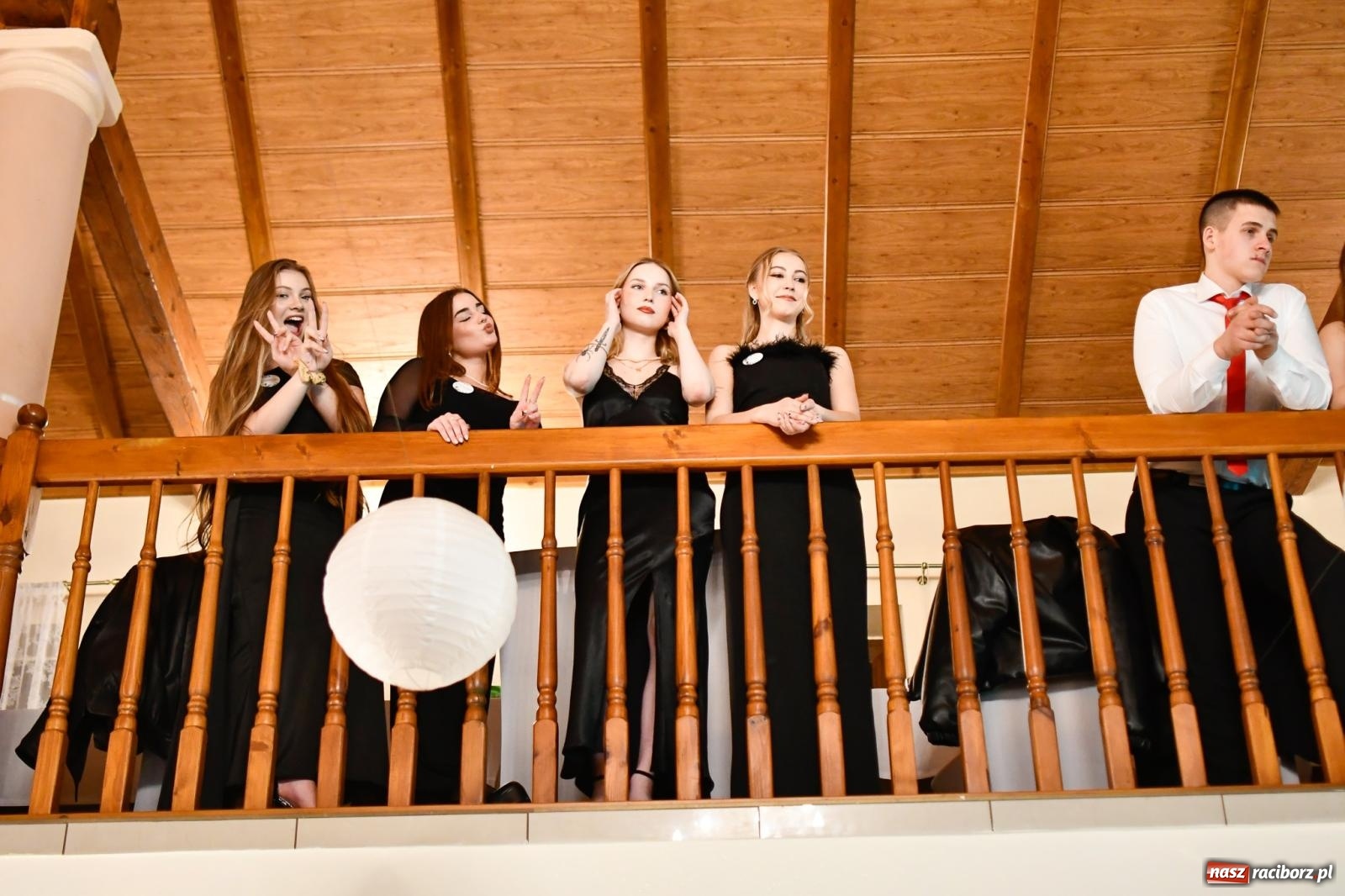 Zdjęcie w galerii na portalu naszraciborz.pl: Szalona studniówka raciborskiego Ekonomika [FOTO i WIDEO] wiadomości z regionu