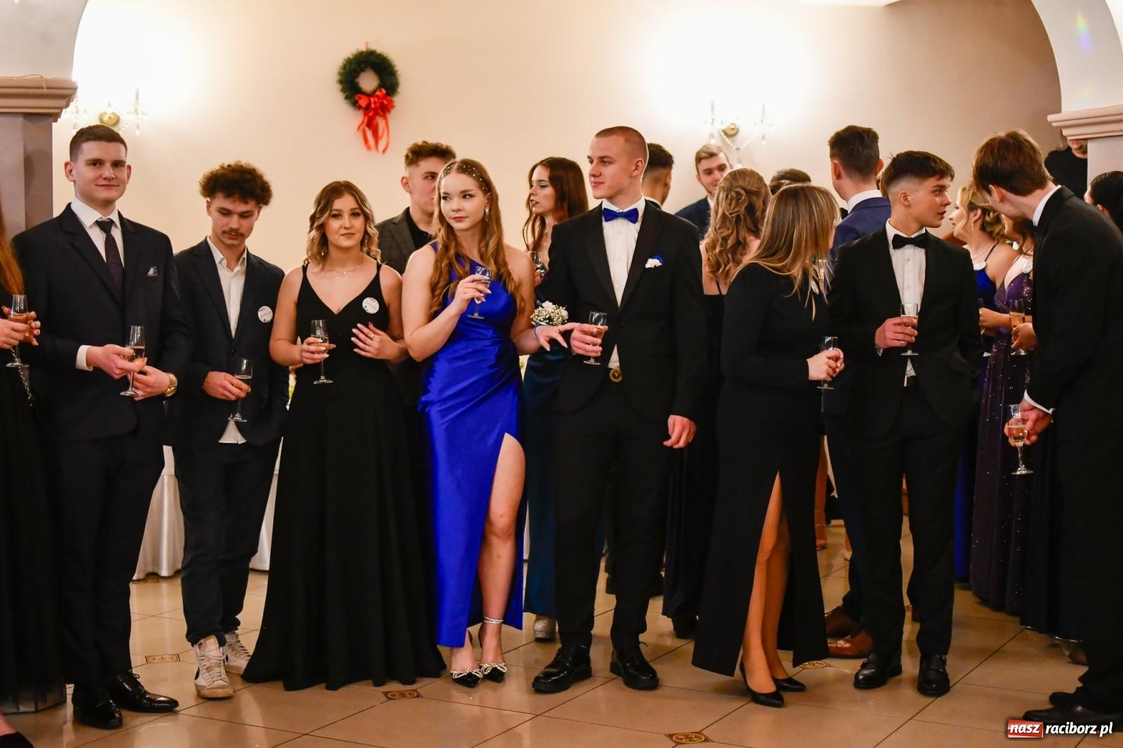 Zdjęcie w galerii na portalu naszraciborz.pl: Szalona studniówka raciborskiego Ekonomika [FOTO i WIDEO] wiadomości z regionu