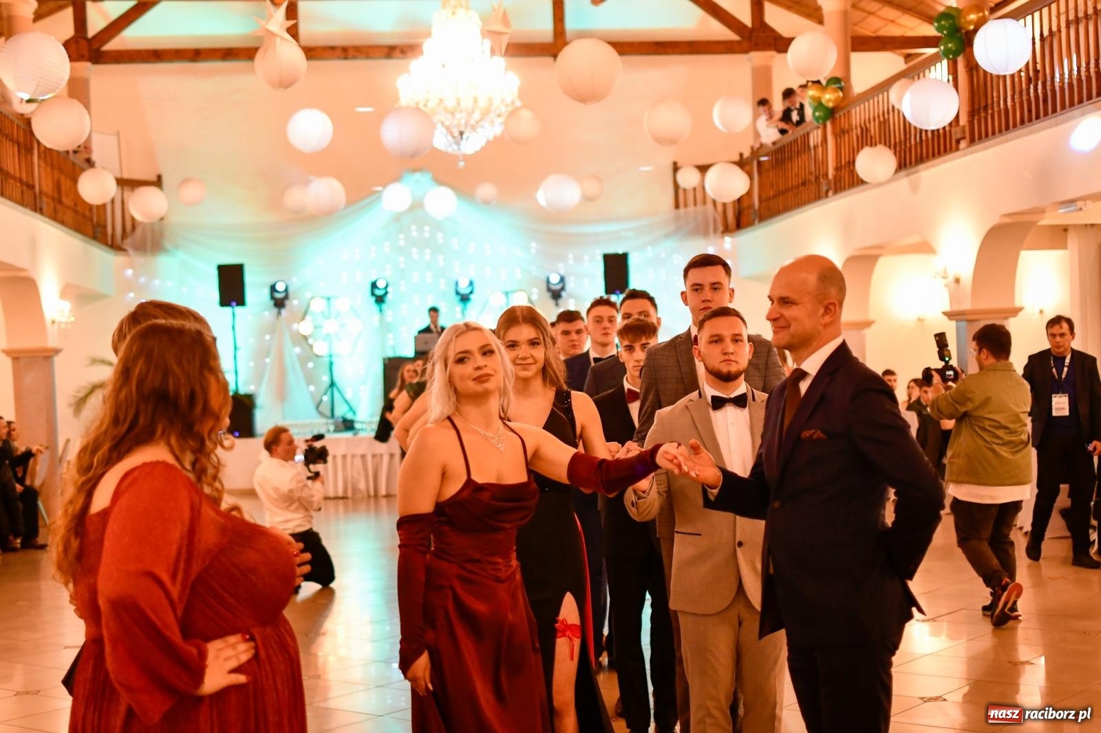 Zdjęcie w galerii na portalu naszraciborz.pl: Szalona studniówka raciborskiego Ekonomika [FOTO i WIDEO] wiadomości z regionu