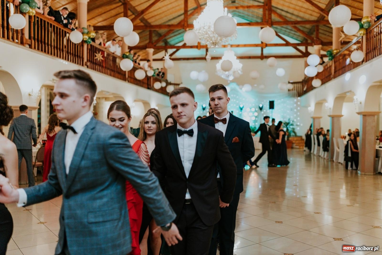 Zdjęcie w galerii na portalu naszraciborz.pl: Piękni i młodzi. Bal studniówkowy Ekonomika na bis! [FOTO] wiadomości z regionu