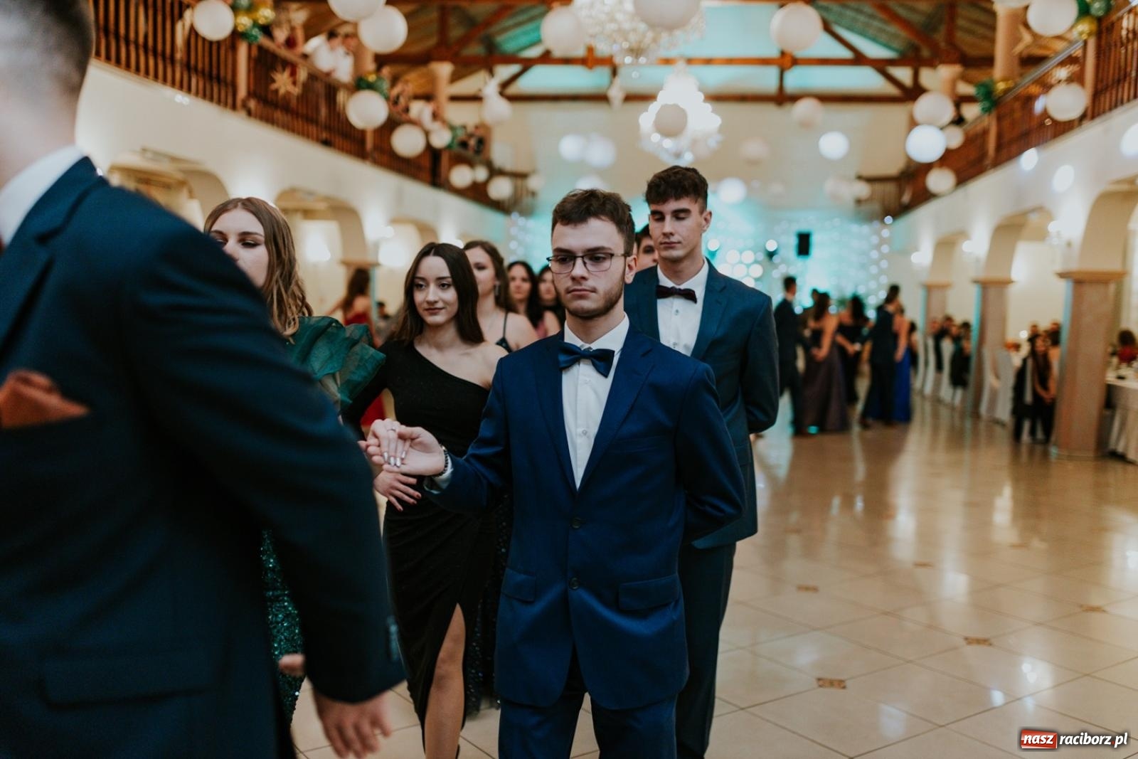 Zdjęcie w galerii na portalu naszraciborz.pl: Piękni i młodzi. Bal studniówkowy Ekonomika na bis! [FOTO] wiadomości z regionu